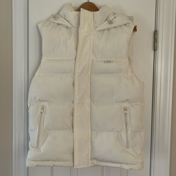 ZARA vest - Picture 1 of 6